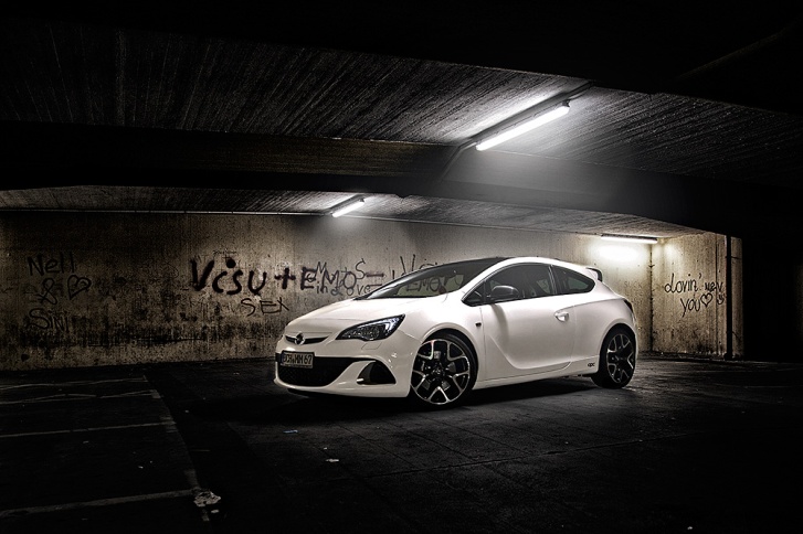 Opel-Astra-OPC-IV